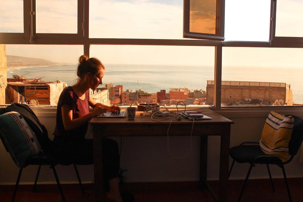 Sundesk Coworking And B&B Taghazout Zewnętrze zdjęcie